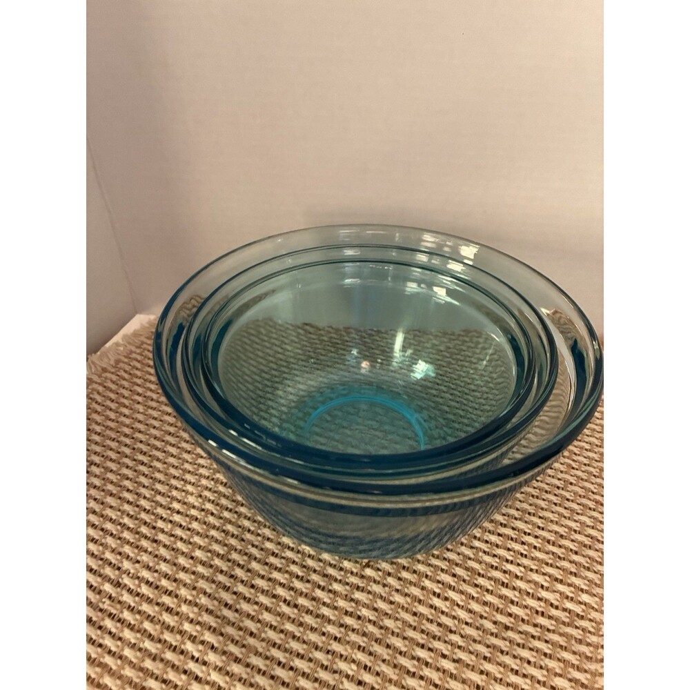 Vintage Green Glass Anchor Hocking Ovenware Mixing Bowl Set 1qt, 1.5qt, 2.5qt